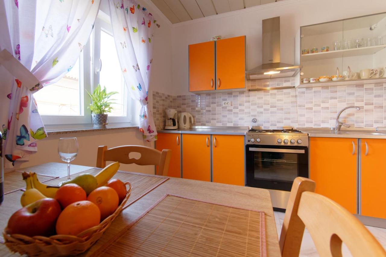 Apartments Grassi By Rent Istria Umag Exterior foto